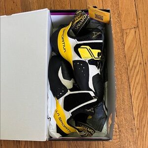 La Sportiva climbing shoes - Black and Yellow